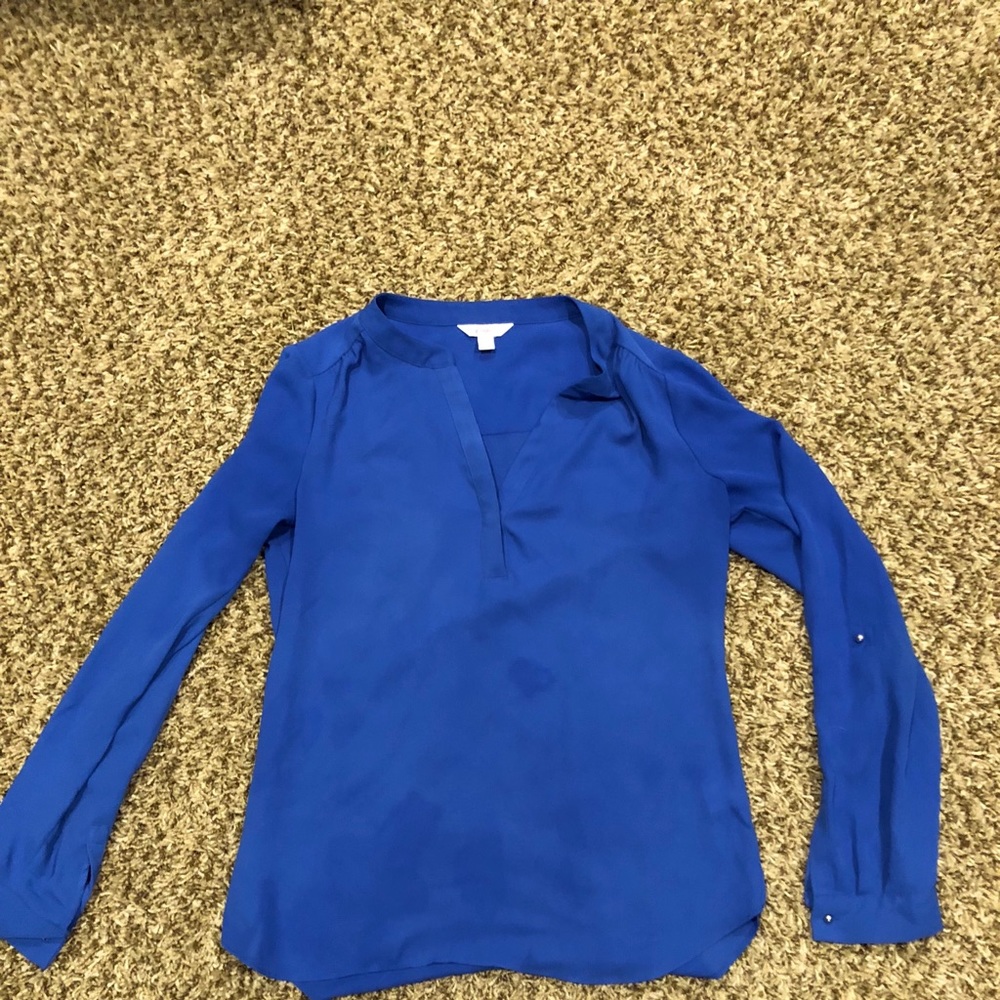 Simple sheer light weight top